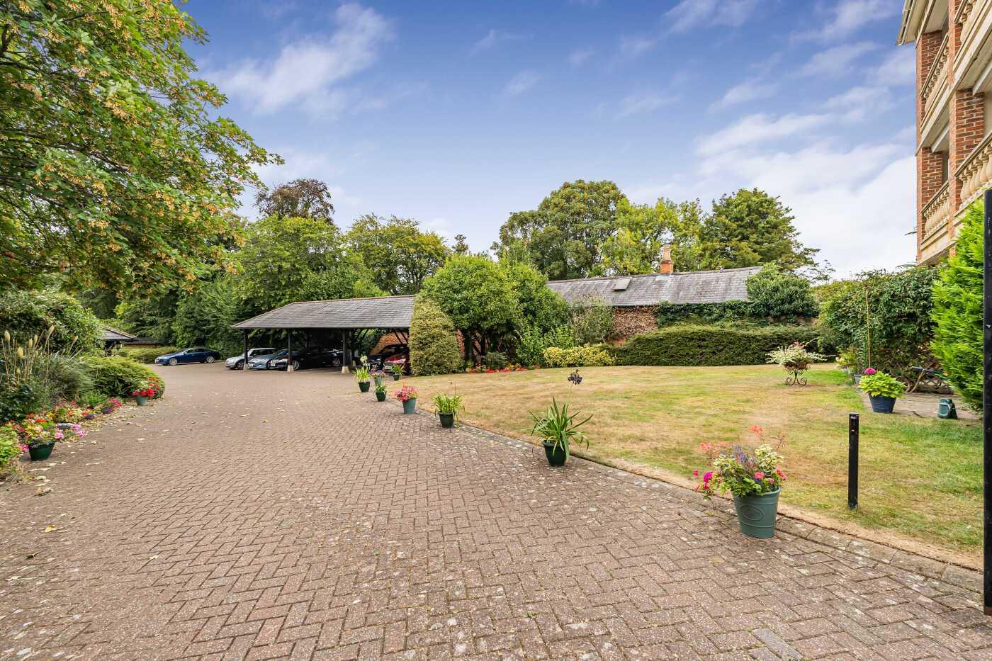Remenham Hill, Remenham, Henley-On-Thames
